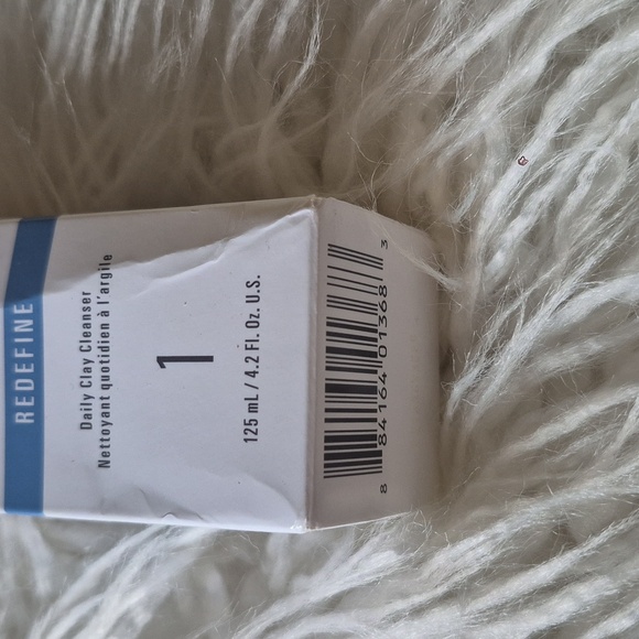 New! Rodan + Fields Redefine Daily Clay Cleanser - Picture 6 of 11